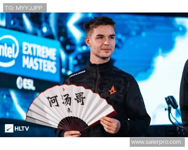CSGO赛事中TES配合引发热议玩家对战术执行的不同看法